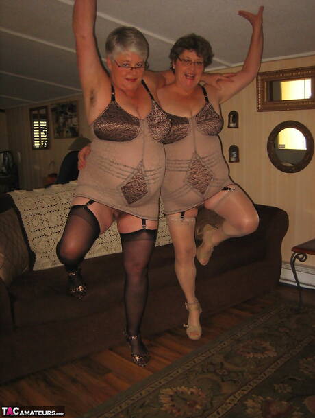 TAC Amateurs pleased to share with you xxx gallery with Girdle Goddess in lesbian love scene