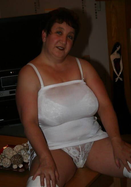 TAC Amateurs are proud to present you with a free photos featuring Kinky Carol xxx gallery 268124