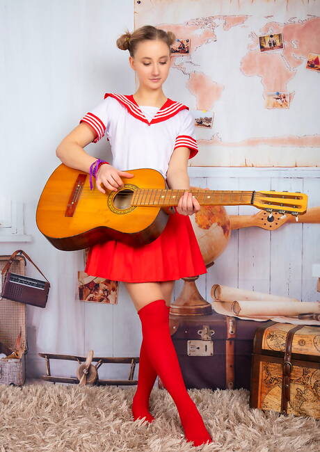 Amour Angels pleased to share with you xxx gallery with Polina demonstrating amazing form