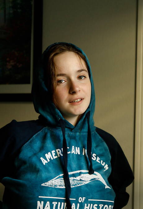 Zishy offers a free photo gallery with Hazel Moore unveiling perfect body