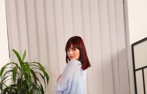 Puffy Network offers a free picture gallery with Amanda Hill in masturbating with sex toy