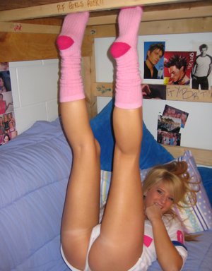 Face Down Ass Up University are proud to present you with xxx pics featuring Makenzie demonstrating well-done form