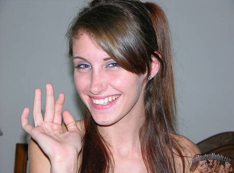 True Amateur Models pleased to share with you xxx picture gallery with True Amateur Models xxx gallery 281382